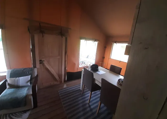 Glamour Glamping At Little Beach