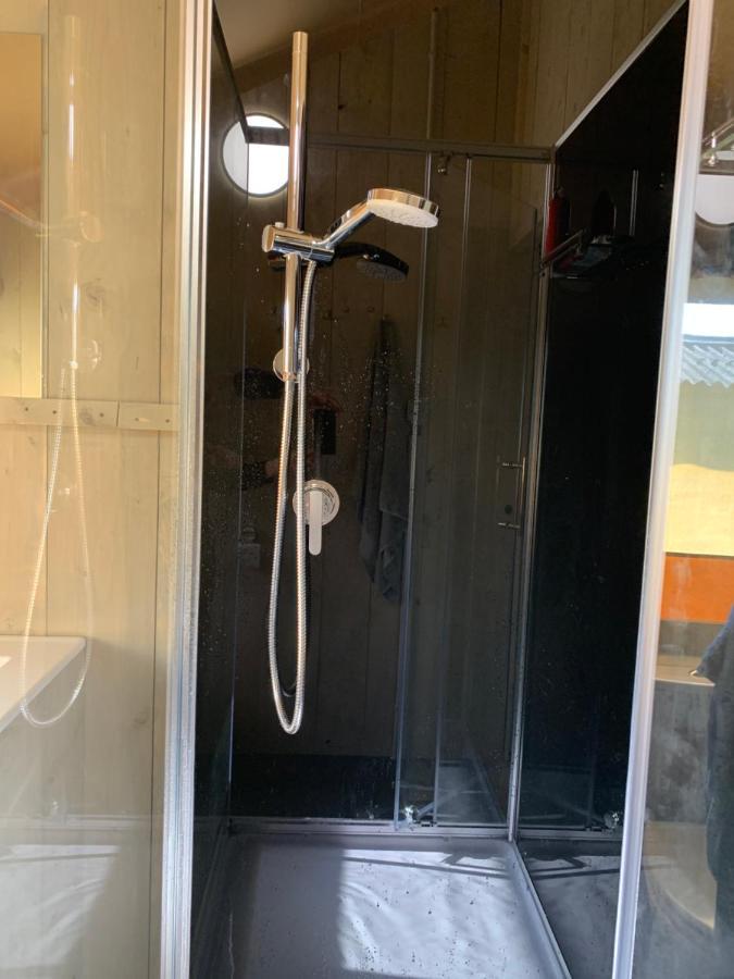 Glamour Glamping At Little Beach, Fully Heated * Jabbeke (West-Flanders)